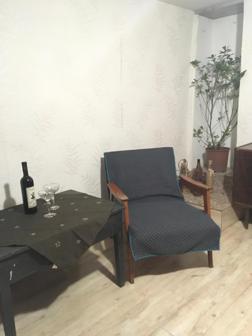 Birdhouse Rooms Tbilisi Esterno foto