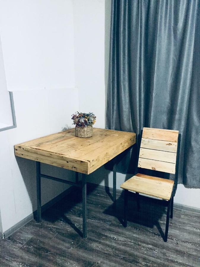 Birdhouse Rooms Tbilisi Esterno foto